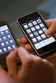 Experts hack iPhone SMS database in 20 sec